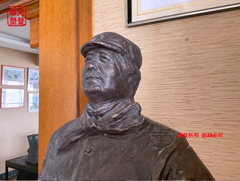 毛澤東雕��?.jpg